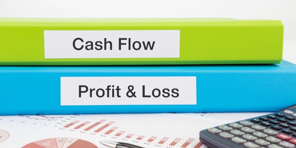 Folders with the label Cash flow and Profit and loss.